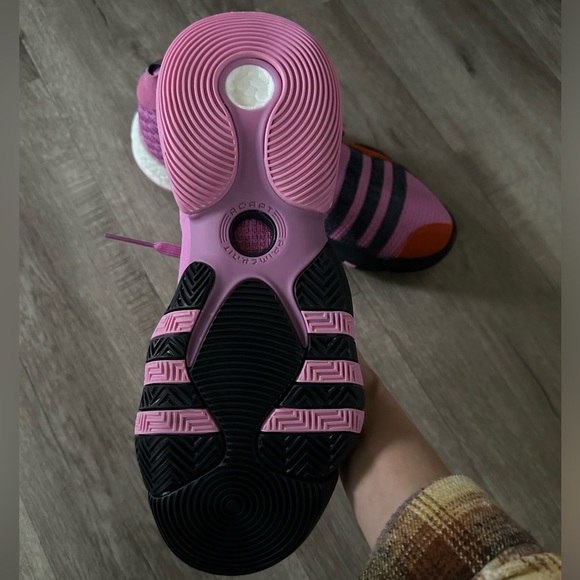 NWT Adidas Trae Young 2.0 Basketball Shoes - Picture 11 of 12